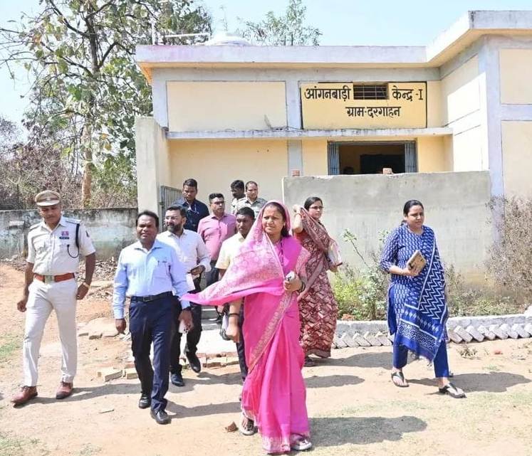 छत्तीसगढ़ में आंगनबाड़ी केंद्रों की लापरवाही पर मंत्री राजवाड़े का कड़ा रुख, अधिकारियों को फटकार