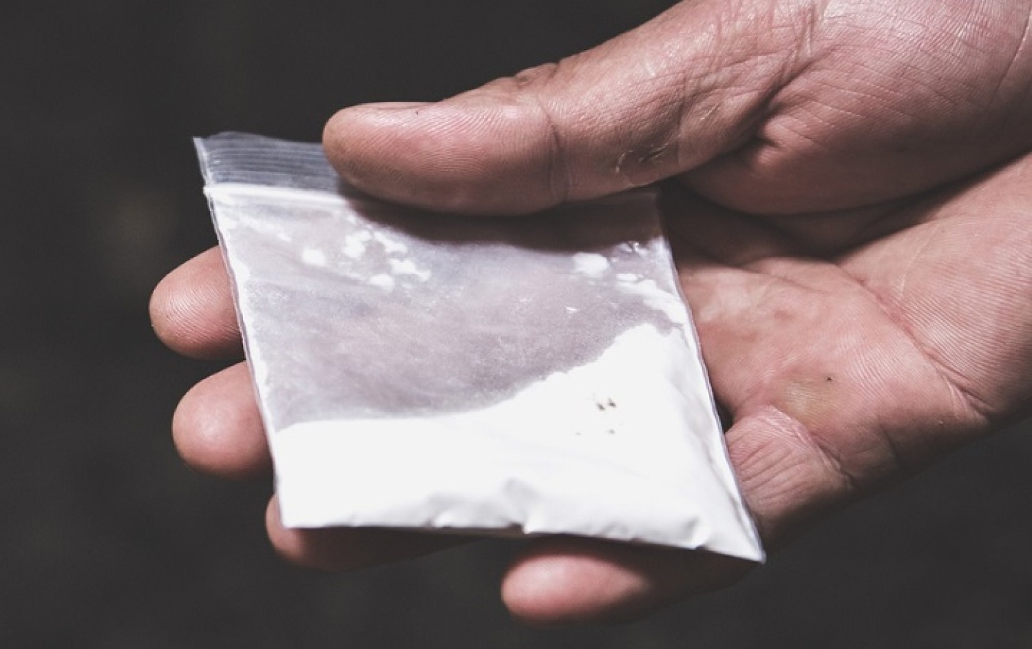 ट्रेन से ड्रग्स की सप्लाई: आलू-प्याज और टिश्यू पेपर में छिपाकर भेजी जा रही थी ड्रग्स, कोच अटेंडेंट और कोल कारोबारी सहित 6 गिरफ्तार