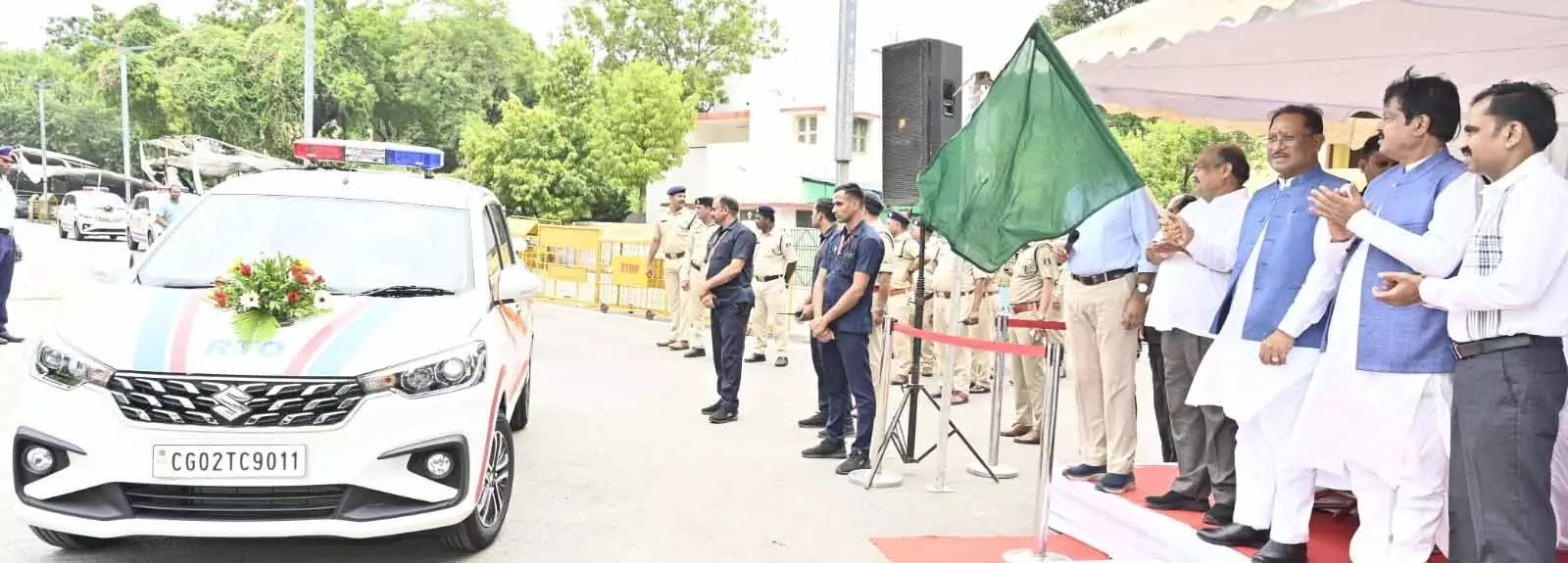 मुख्यमंत्री ने परिवहन सुरक्षा बेड़े में शामिल 48 वाहनों को दिखाई हरी झंडी, सड़क दुर्घटनाएं कम करने और ट्रैफिक व्यवस्था सुधारने की दिशा में बड़ा कदम