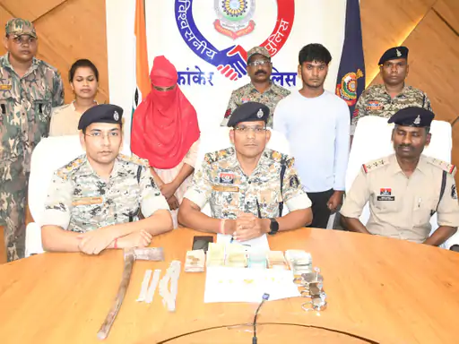 बॉयफ्रेंड को बाइक दिलाने के लिए गर्लफ्रेंड ने की दिनदहाड़े चोरी: पड़ोसी के घर से उड़ाए 2 लाख के कैश-जेवर, दोनों गिरफ्तार