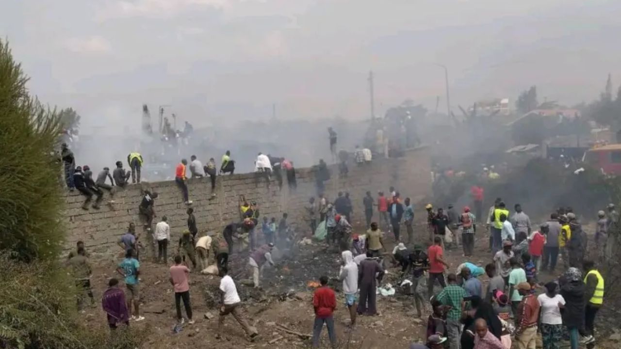 Kenya Plane Crash: नैरोबी में बड़ा विमान हादसा, एयर एम्बुलेंस क्रैश में 6 की मौत