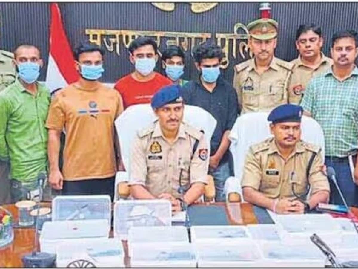 इंस्टाग्राम पर बिक रहे थे अवैध हथियार: यूनिवर्सिटी में पढ़ने वाला छात्र समेत गिरोह के 5 सदस्य गिरफ्तार