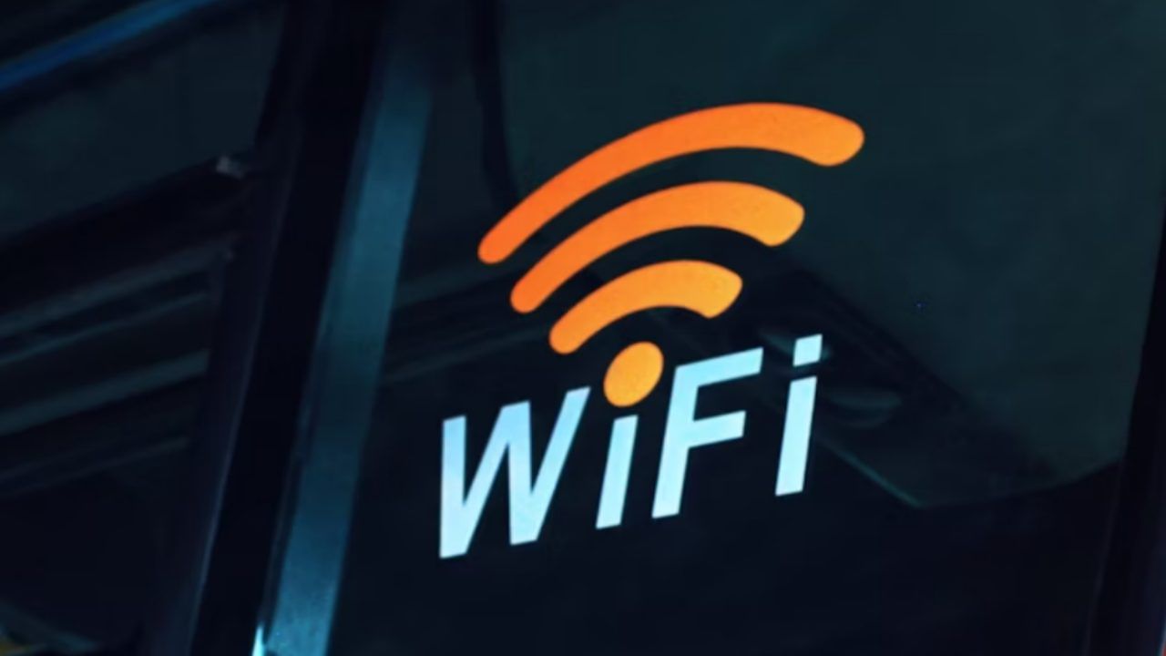 काम की बात: पब्लिक WiFi करते हैं यूज? तो न करें ये काम, हैकर्स को न्योता देती हैं ये गलतियां
