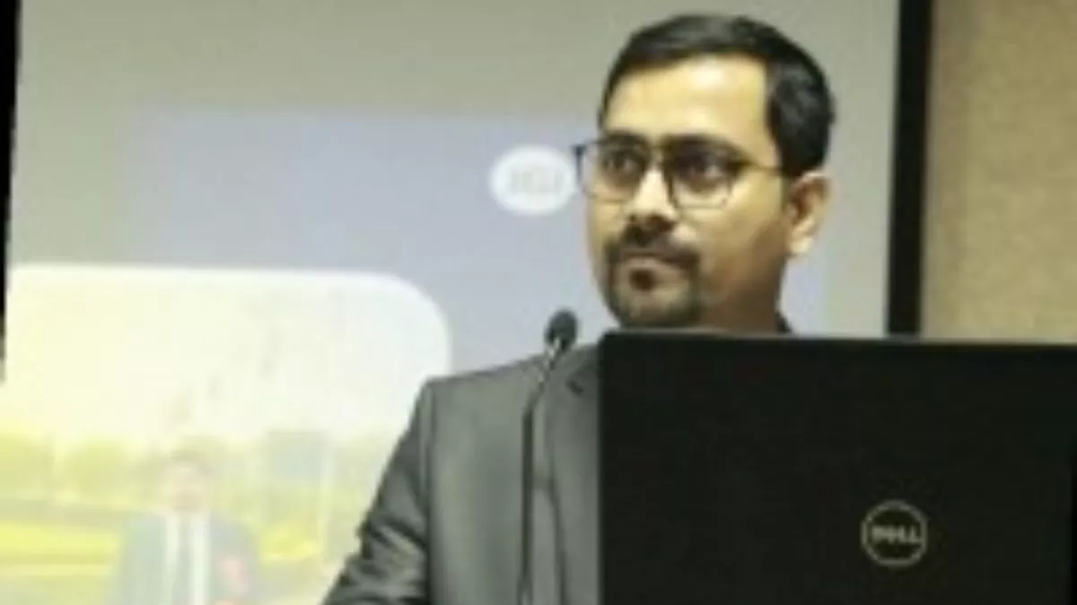 शिक्षक नहीं बना रक्षक: 'नंबर बढ़ाने' का लालच देकर HOD ने किया दुष्कर्म, छात्रा की शिकायत पर प्रोफेसर गिरफ्तार