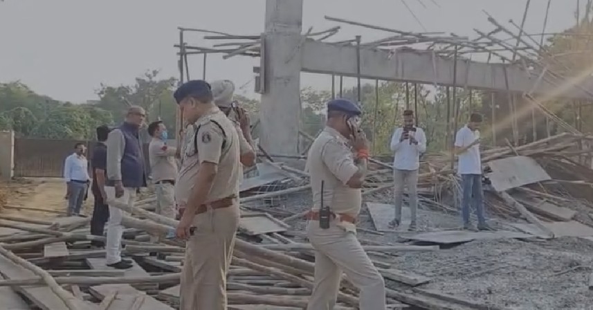 भिलाई हादसा: अस्पताल की छत ढहने से मजदूर मलबे में फंसे, बचाव जारी