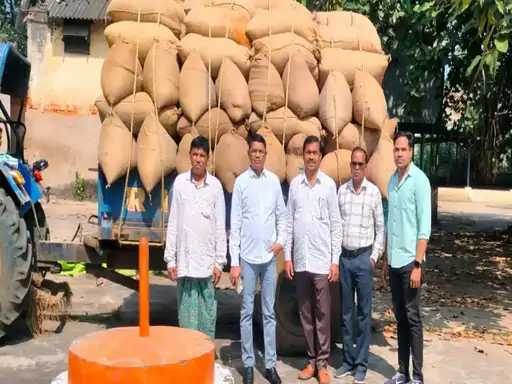 धान तस्करी पर कसा शिकंजा: पुलिस ने की फिल्मी अंदाज़ में हुई चेकिंग, 6 करोड़ का अवैध धान बरामद