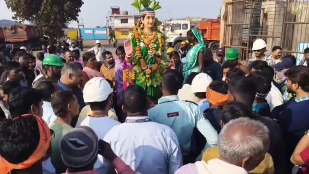 छत्तीसगढ़ महतारी की मूर्ति स्थापना का प्रयास, नेशनल हाईवे पर किसानों के 6 सदस्यों पर पुलिस की कार्रवाई