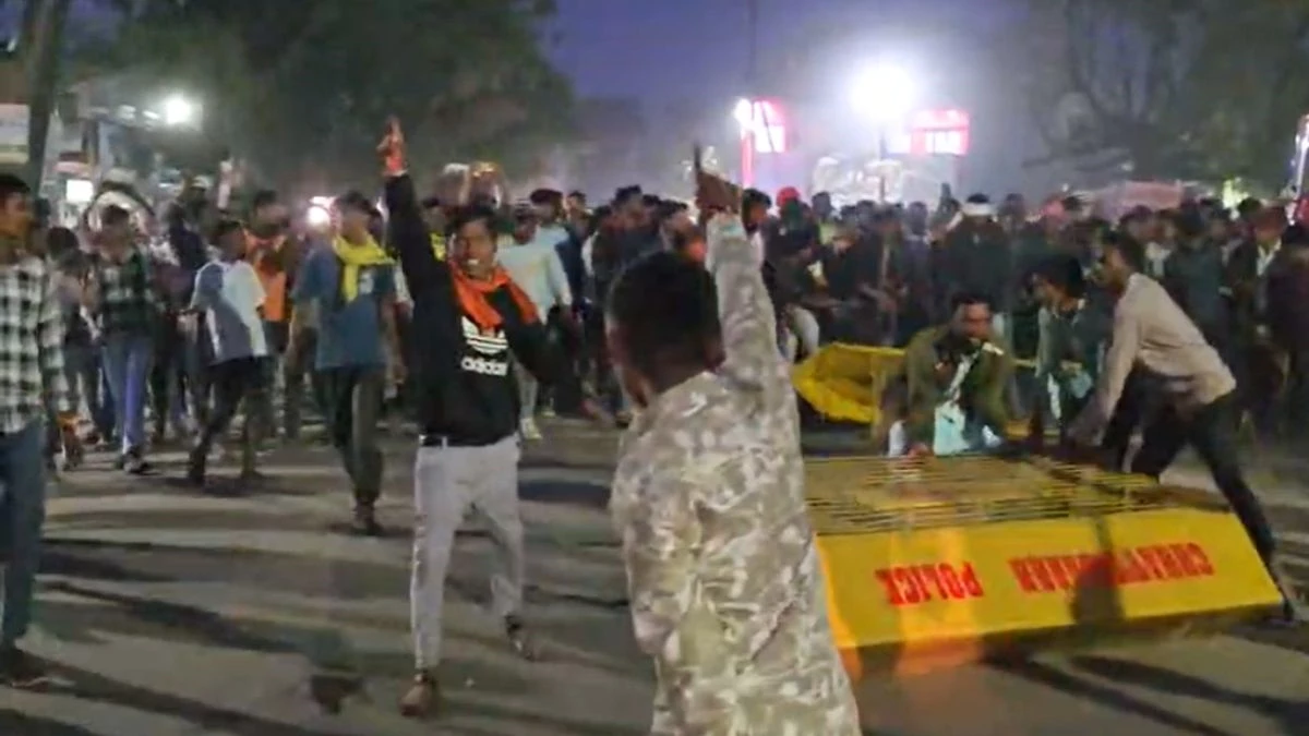 छुईखदान में जनआक्रोश: सीमेंट प्लांट के खिलाफ 39 गांवों का उग्र आंदोलन, पुलिस का लाठीचार्ज