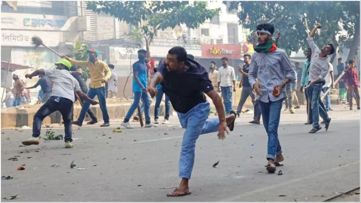 बांग्लादेश में अल्पसंख्यक सुरक्षा पर सवाल: अंसारकर्मी की हत्या से मचा हड़कंप