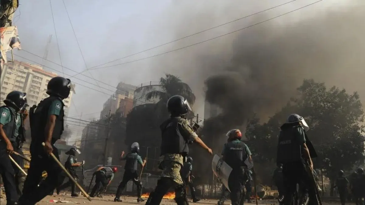 बांग्लादेश में BNP नेता मोतालेब सिकदर पर हमला, सिर में लगी गोली, हादी हत्या के बाद बढ़ा राजनीतिक तनाव