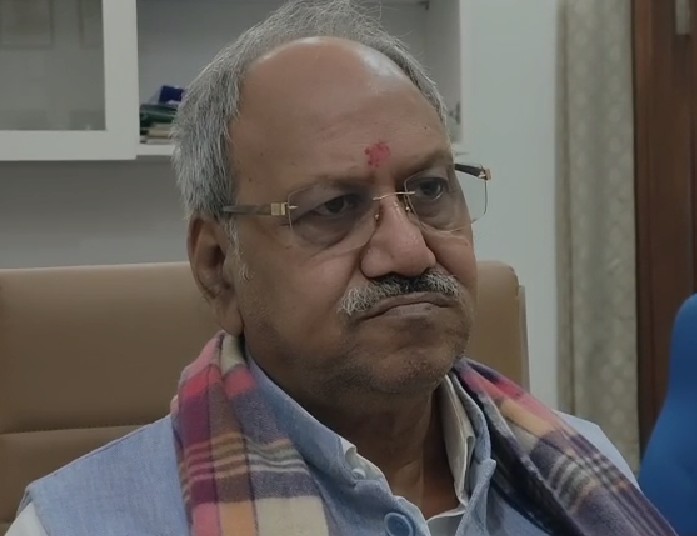 725%–888% तक बढ़ी जमीन की दरें, सांसद बृजमोहन ने CM से नई गाइडलाइन स्थगित करने का किया आग्रह, बोले– लोकतंत्र में जनभावनाओं का सम्मान जरूरी...