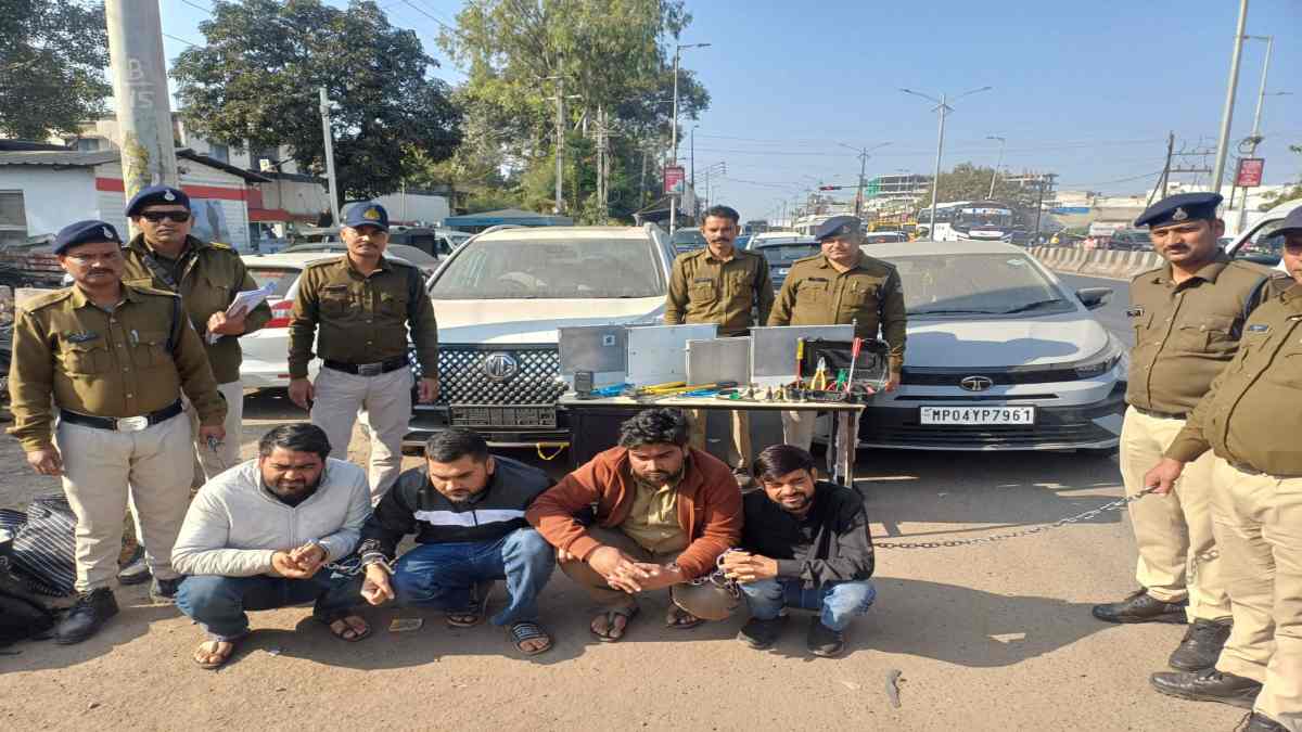 इंजीनियर ने बनाया मोबाइल टावर चोरी का गिरोह, उड़ाए 50 लाख के बेस-बैंड, पुलिस ने 5 आरोपियों को किया गिरफ्तार 