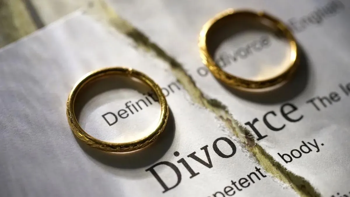 पुणे में शादी के सिर्फ 24 घंटे बाद तलाक, पति ने शादी के दिन खोला ऐसा राज कि पत्नी रह गई दंग