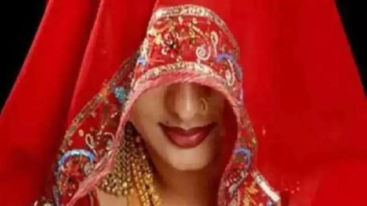 शादी का सनसनीखेज पल: कार में दुल्हन, नशे में चालक और गांव में भगदड़