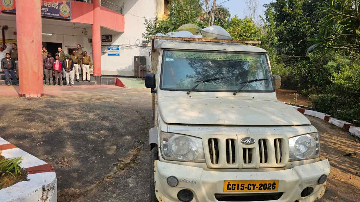 अवैध धान खपाने का जाल फेल, दो वाहनों में मिला बिना टोकन का धान