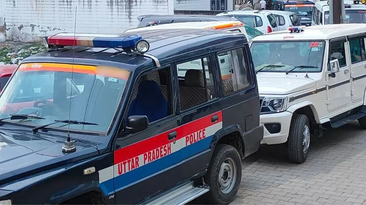 हाथरस में पुलिस टीम पर हमला: झगड़े की सूचना पर पहुंची 112-PRV पर पथराव, तीन पुलिसकर्मी घायल