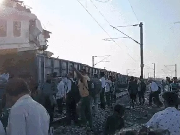 बिलासपुर ट्रेन हादसे की CRS जांच में खुली रेलवे की चौंकाने वाली लापरवाही, साइको टेस्ट में फेल लोको पायलट को मेमू ट्रेन की कमान! फाइनल रिपोर्ट से सामने आएगा सच