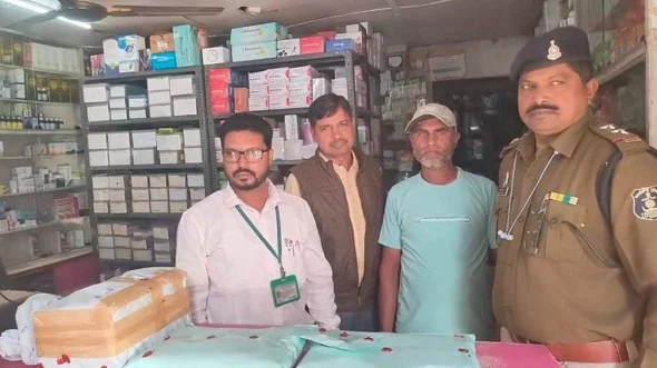 CG NEWS: छत्तीसगढ़ में नकली दवाओं का जाल बेनकाब, खांसी की दवा निकली जाली, मेडिकल संचालक पर FIR