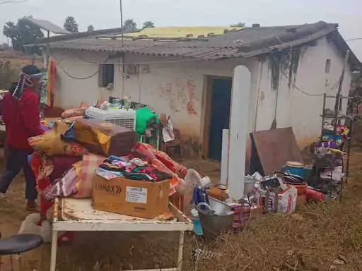 बीजापुर में जबरन मकान खाली कराने का आरोप: महिला की शिकायत, BJP नेता बोले- आरोप बेबुनियाद