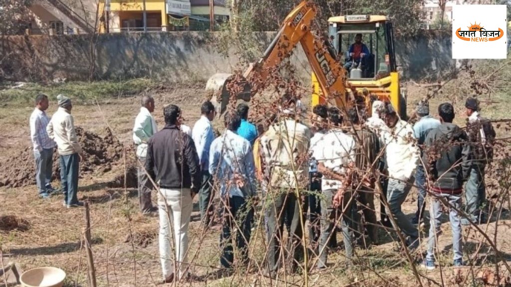 नवागांव-कंडेल में धर्मांतरित महिला के अंतिम संस्कार पर हंगामा, पुलिस सुरक्षा में धमतरी ले जाया गया शव