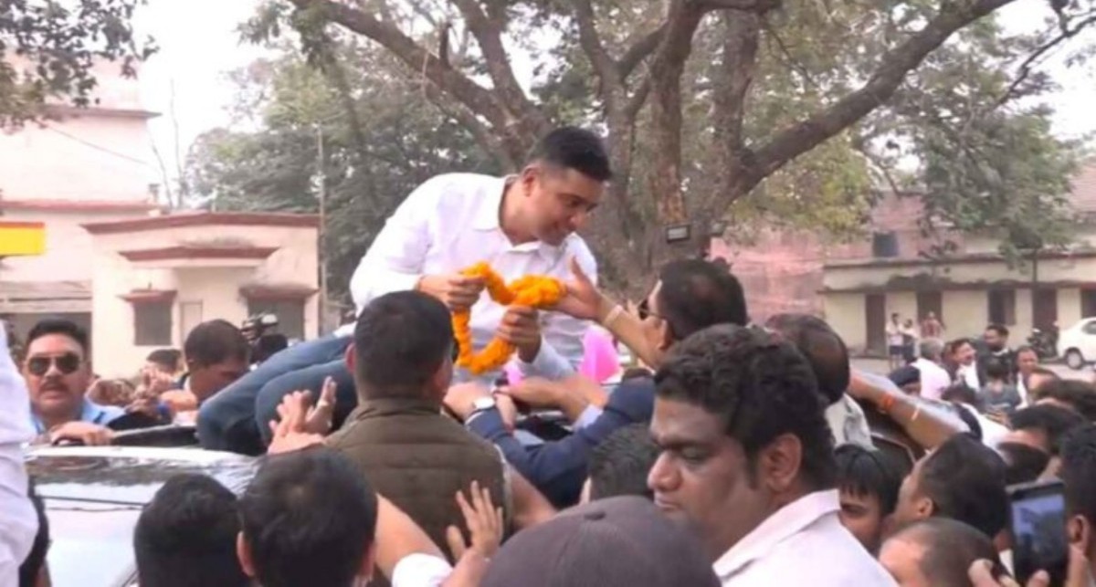 शराब घोटाले में रिहा होने के बाद चैतन्य बघेल की रॉयल स्टंटबाजी, ट्रैफिक नियमो की जमकर उड़ी धज्जियां 