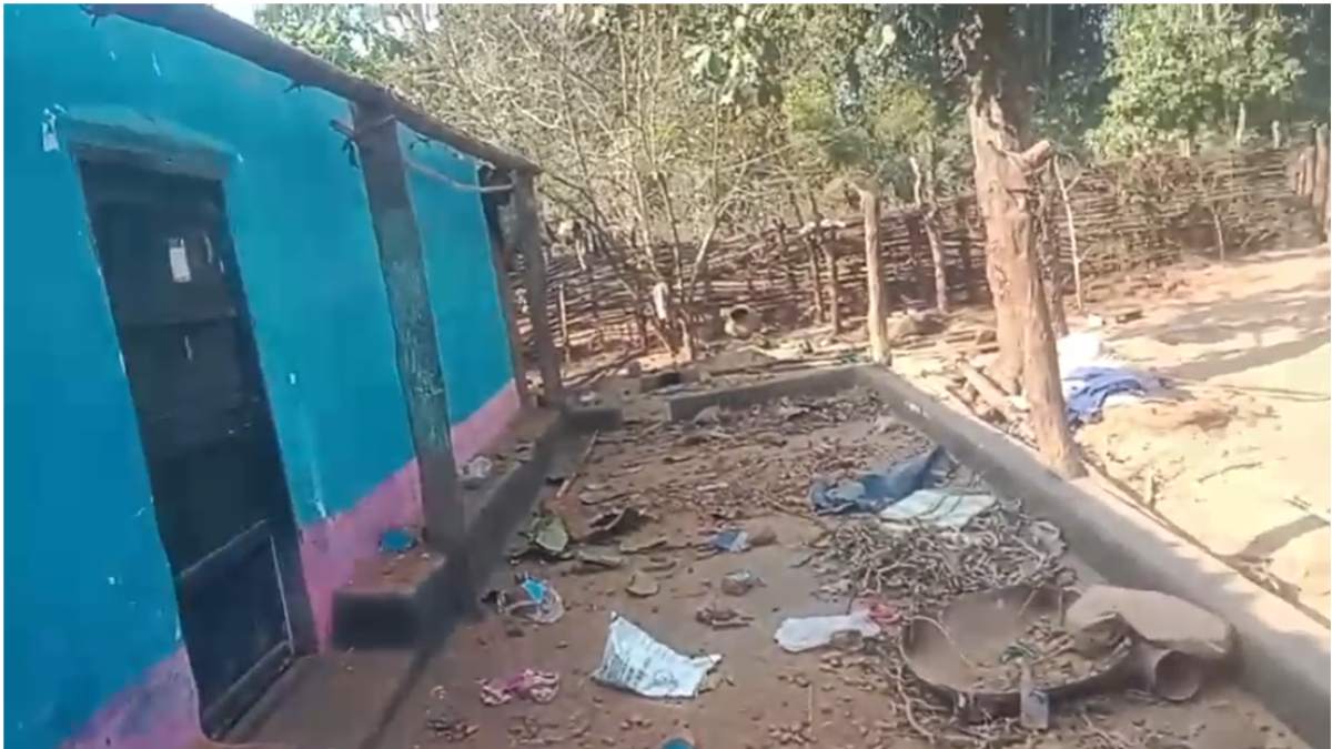 धर्मांतरण के शक में आदिवासी इलाके में हिंसा, 2 परिवारों को पीटकर गांव से निकाला, घर-दस्तावेज फूंके