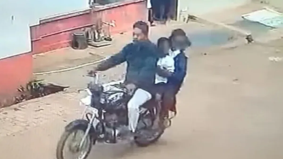 स्कूल बना शिकारगाह! दो बच्चों का अपहरण, सड़क हादसे ने बचाई जान