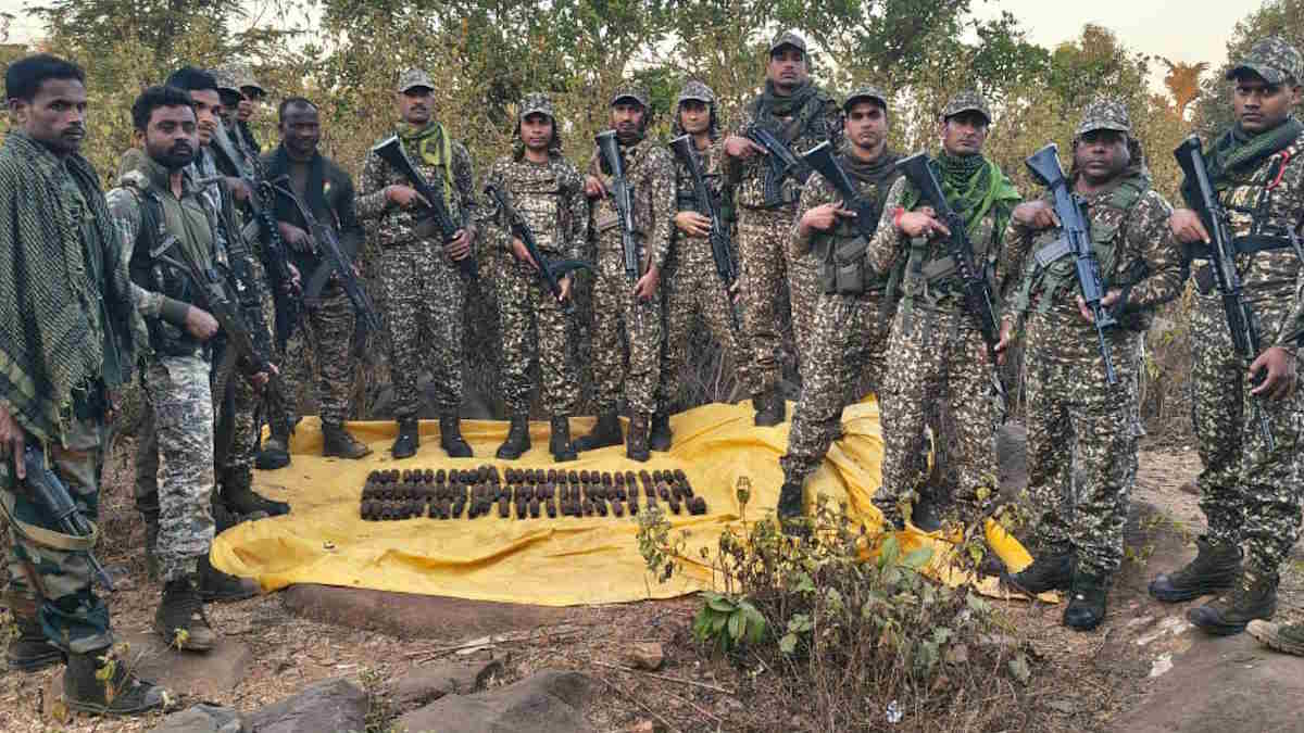 अबूझमाड़ में सुरक्षा बलों को मिली बड़ी सफलता, 82 बीजीएल सेल बरामद