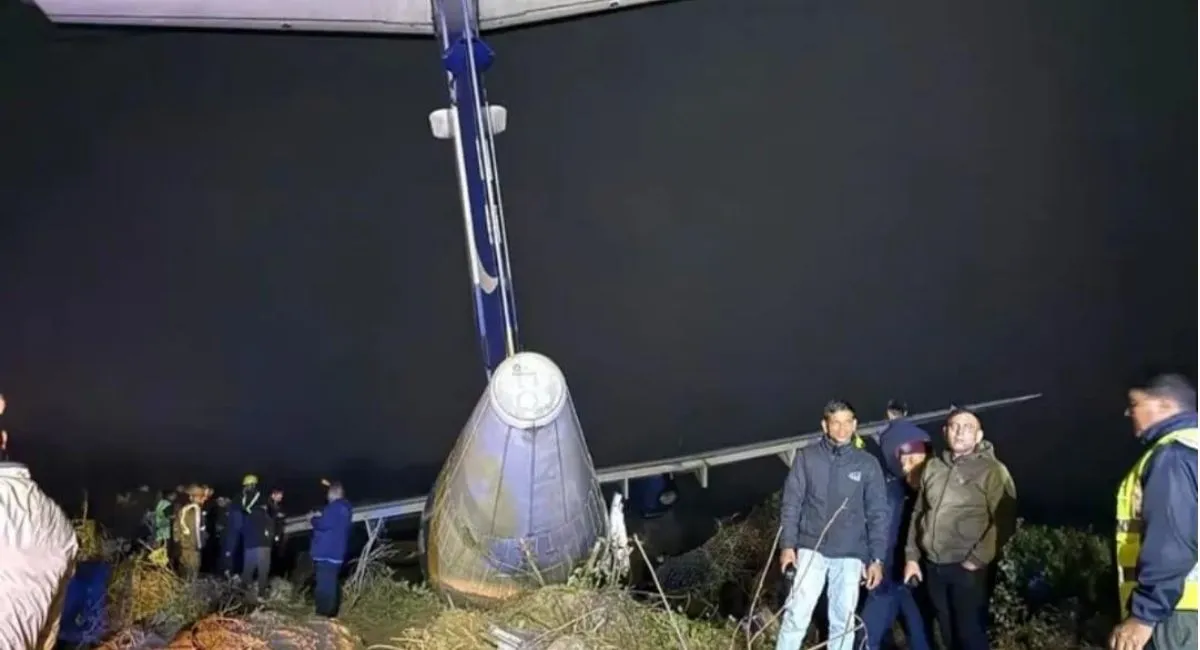 नेपाल के भद्रपुर एयरपोर्ट पर बड़ा हादसा टला: बुद्ध एयर का विमान रनवे से फिसला, 55 लोग सुरक्षित