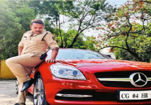 रायपुर में खाकी पर दाग: ड्रग्स तस्करों पर कार्रवाई करने वाला सिपाही ही निकला सप्लायर, मर्सिडीज से करता था हेरोइन की डिलीवरी