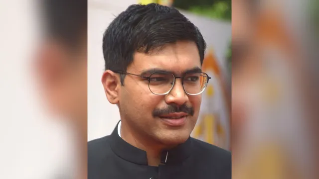 अवैध कमाई पर प्रशासन का शिकंजा: सहारनपुर में पूर्व MLC हाजी इकबाल की 276 करोड़ की संपत्ति जब्त, 50 से अधिक मामले दर्ज 