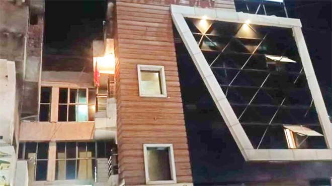 अंबिकापुर होटल फायरिंग कांड: देर रात गोलियों की गूंज से दहशत, पुलिस ने 5 लाइसेंसी पिस्टल की जब्त