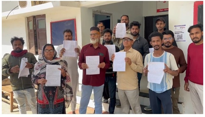 SIR पर सियासी घमासान: एक ही समुदाय के वोटरों के नामों पर आपत्ति, थाने पहुंचा मामला