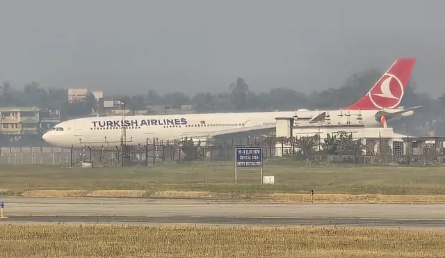 हवा में बड़ा खतरा टला: नेपाल से इस्तांबुल जा रही फ्लाइट के इंजन में आग, कोलकाता में कराई गई इमरजेंसी लैंडिंग