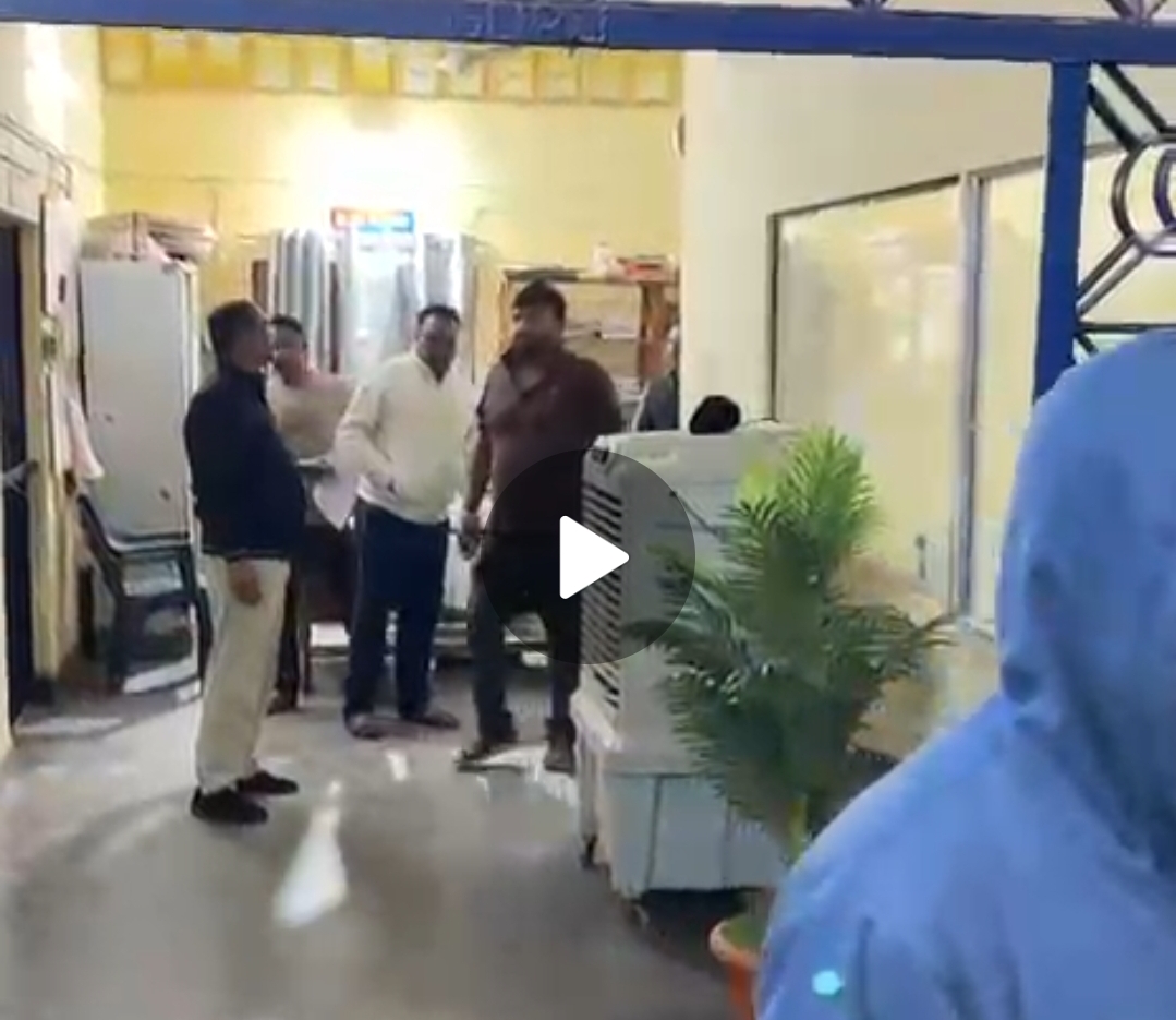 कोटा थाने में रसूखदारों का नंगा नाच: तलवार चली और पुलिस के सामने दी गालियां, वीडियो वायरल