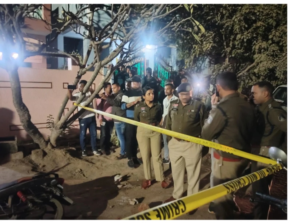 बिलासपुर में पूर्व पुलिसकर्मी सराफा कारोबारी पर हथौड़े से हमला, कार और लाखों के जेवर ले उड़े लुटेरे