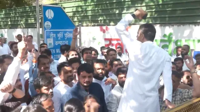 AI समिट प्रदर्शन केस: जमानत मिलने के बाद आज रिहा होंगे यूथ कांग्रेस अध्यक्ष उदय भानु चिब, क्राइम ब्रांच दफ्तर के बाहर जुटे कार्यकर्ता