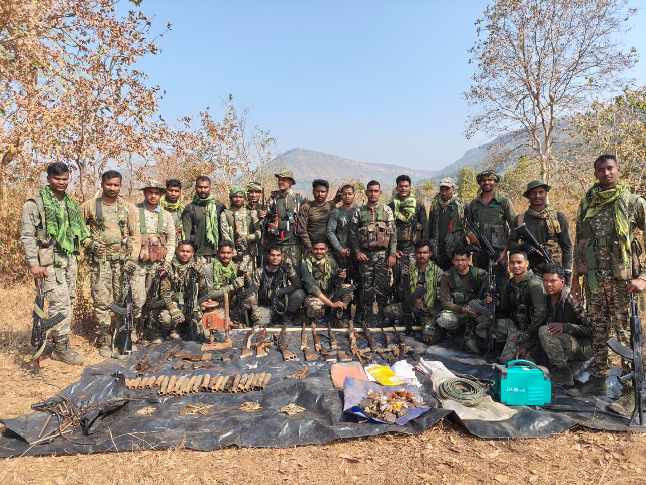 गरियाबंद में ‘सर्च ऑपरेशन विराट’ की बड़ी कामयाबी: 36 घंटे की कार्रवाई में नक्सलियों का छिपाया हथियार भंडार उजागर