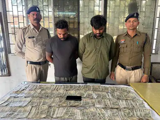 रायपुर में ‘तंत्र-मंत्र ठगी’ का बड़ा खुलासा: पैसों की बारिश का झांसा देकर BJP पार्षद से 3.50 लाख ऐंठे, नकली नोटों से भरा थैला थमाया