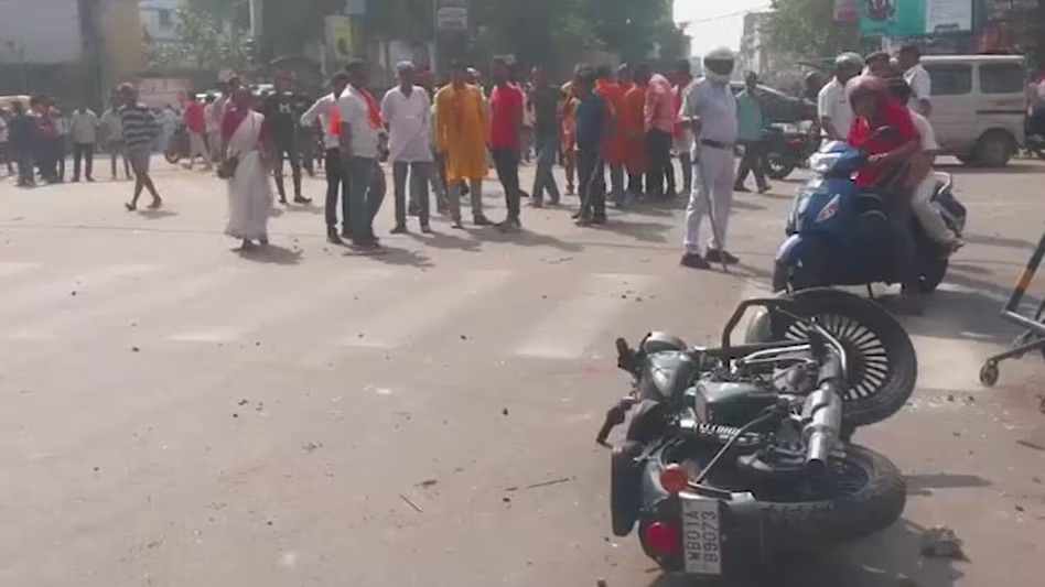 मोदी रैली से पहले तनाव: कोलकाता में BJP-TMC समर्थकों में झड़प, पुलिस ने संभाला मोर्चा