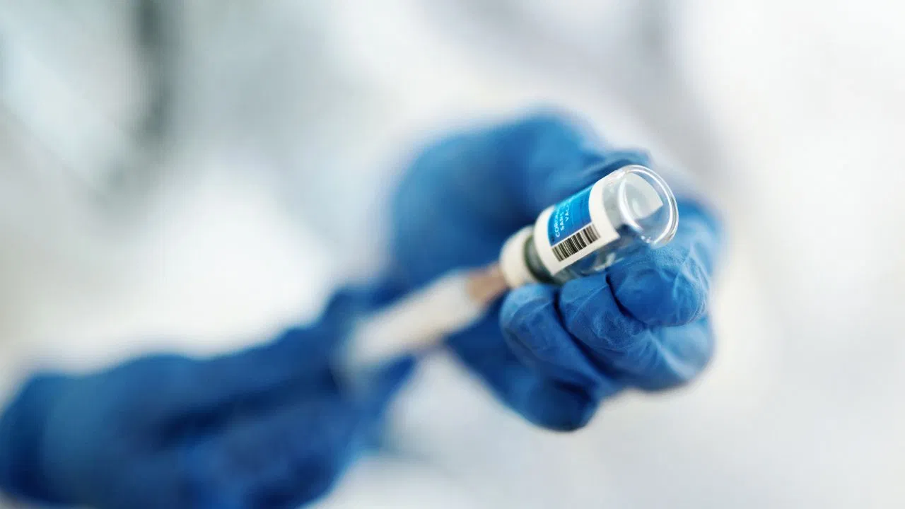 कैंसर के इलाज में कितनी कारगर होती हैं, इम्यूनोथरेपी और टारगेटेड थेरेपी, एक्सपर्ट्स से जानें