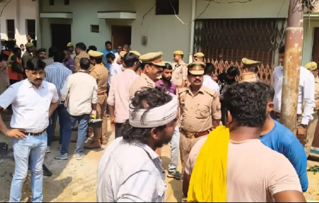 वाराणसी में भीषण सिलेंडर ब्लास्ट, पलभर में ढहा मकान, भाई-बहन की दर्दनाक मौत