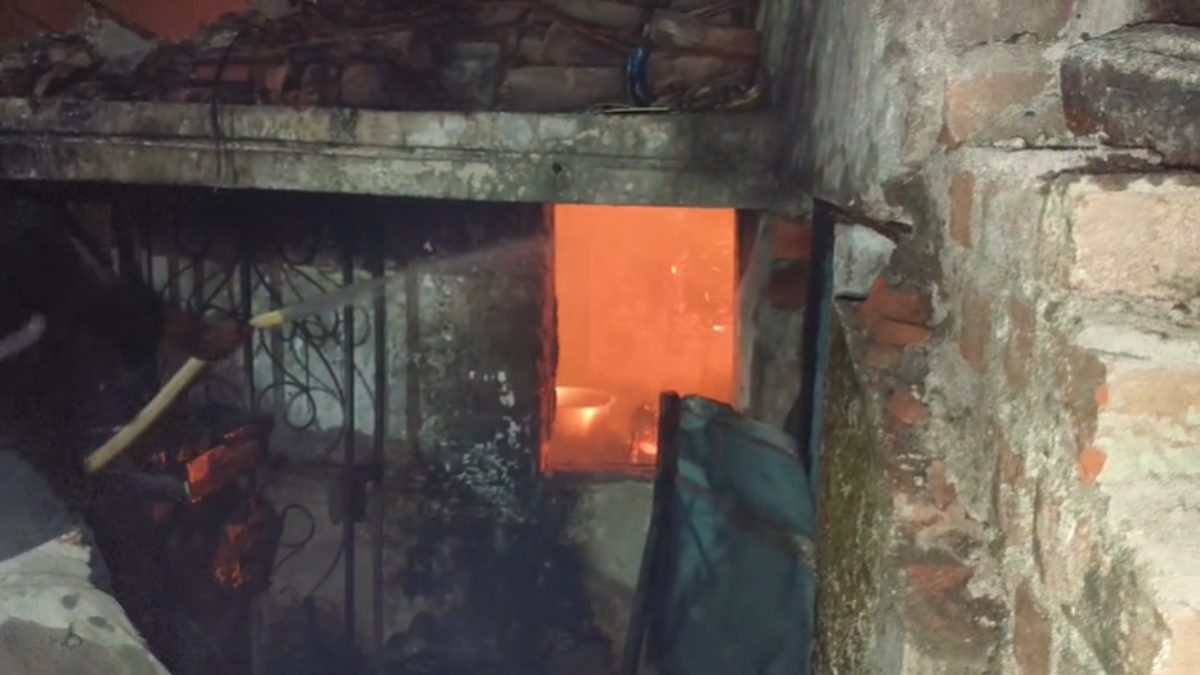 CG Fridge Blast: देर रात फ्रिज में जोरदार धमाका, घर में लगी आग… अंदर फंसी महिला की दर्दनाक मौत