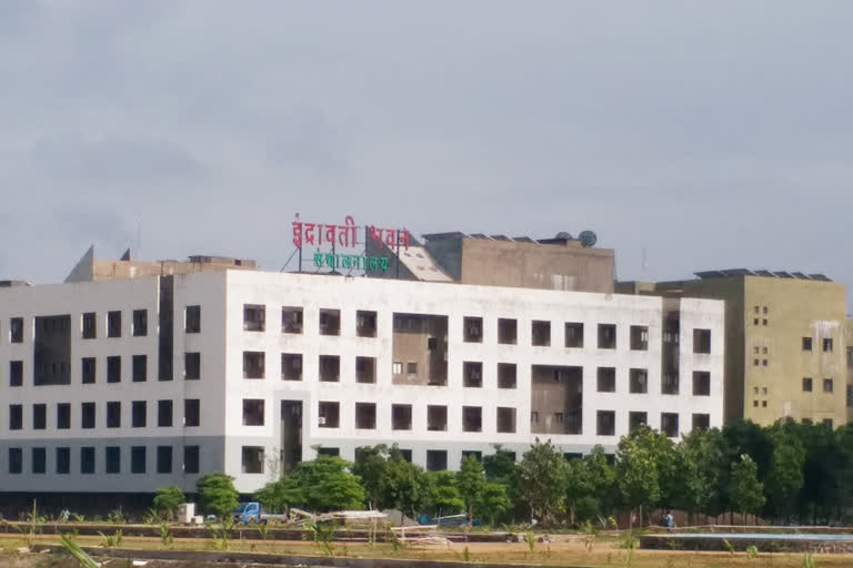 शिक्षा विभाग का भ्रष्टाचार कार्ड : 5 साल में 33 DEO पर केस, 12 दोषी; फिर भी कुर्सी पर जमे हैं 'साहब'