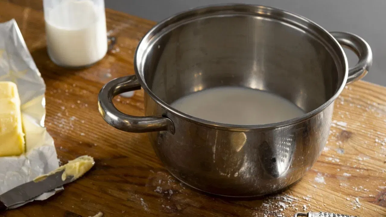 Shakun Shastra: हाथ से इन चीजों का गिरना नहीं होता शुभ, घर में छा जाती है अशांति!