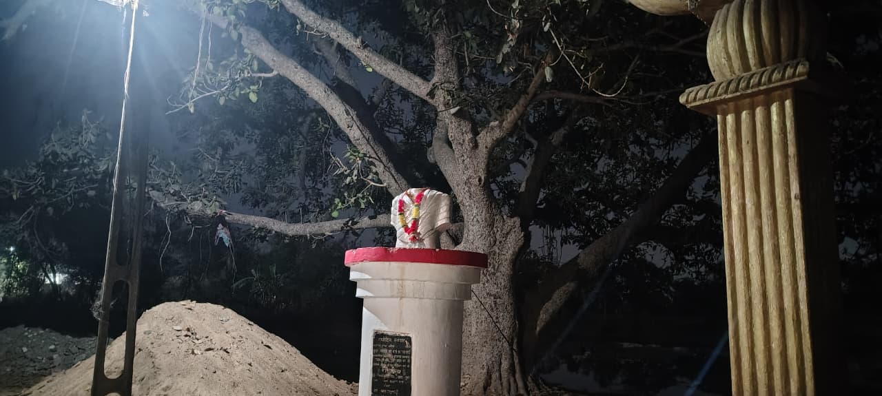 CG News: बलौदाबाजार में शर्मनाक हरकत, महात्मा गांधी की मूर्ति तोड़ी, ग्रामीणों का फूटा गुस्सा