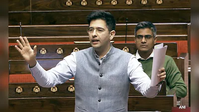 AAP में बड़ा फैसला: राघव चड्ढा को डिप्टी लीडर पद से हटाने की सिफारिश, राज्यसभा में बोलने पर भी सवाल