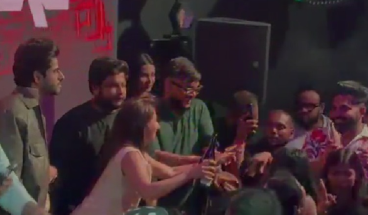 रायपुर में रात का ‘रंगीन खेल’! क्लब में देर रात शराब और तेज म्यूजिक का VIDEO वायरल, नियमों की अनदेखी पर उठे सवाल