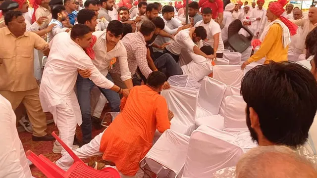 झज्जर में शिलान्यास कार्यक्रम बना अखाड़ा: मंच पर नेताओं में मारपीट, मंत्री के जाते ही बिगड़े हालात