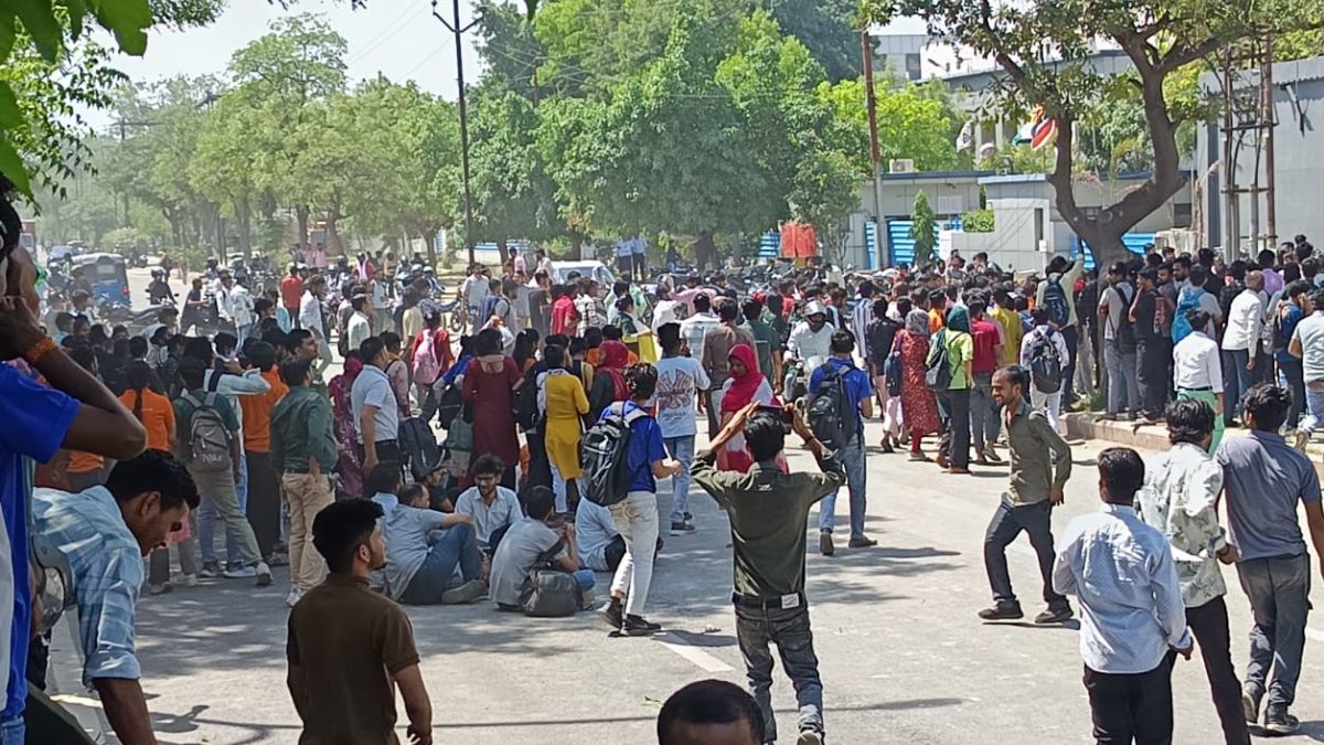 noida-protest3-1776064684203